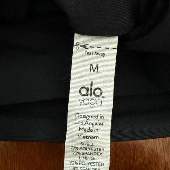 ALO Yoga Airlift Excite Sports Bra - Picture 4 of 4